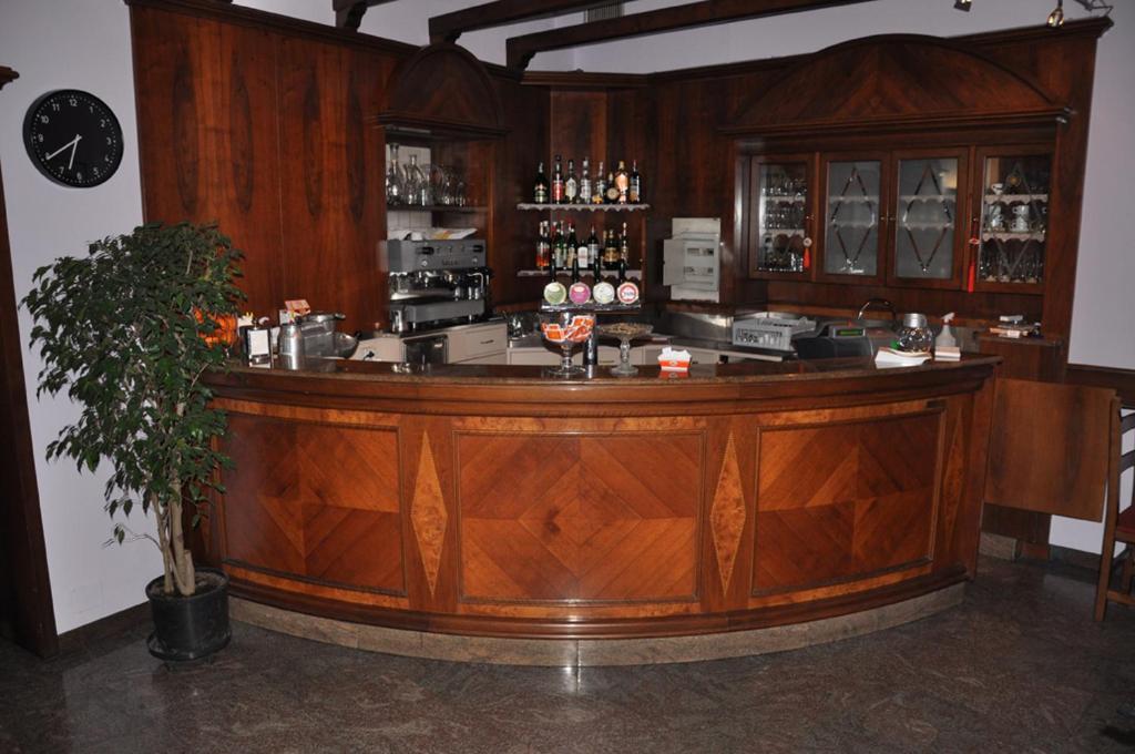 Albergo Ponte Vecchio Cernobbio Exterior photo